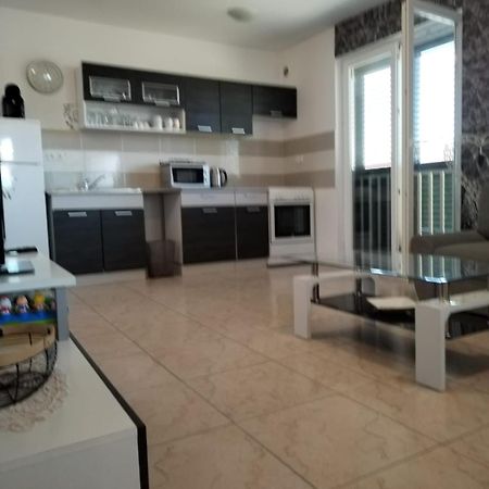 Gabriela Apartment Nin Exterior photo